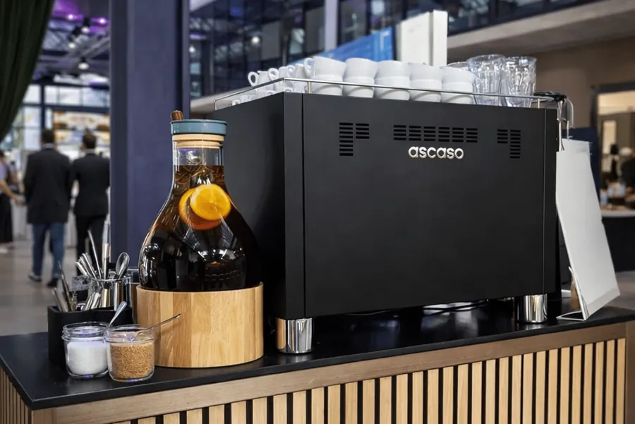 Mobile Kaffeebar der Barista Helden mit Siebträgermaschine und Cold Brew